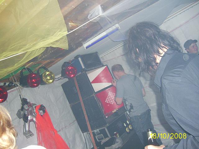 PIC 0011