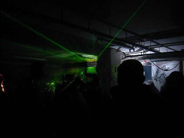 032